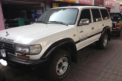 1996年二手丰田陆地巡洋舰4.5MT 经典越野车的福州市场分析